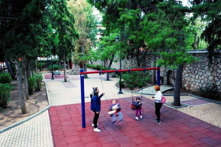 παιδική χαρά 19 768x512